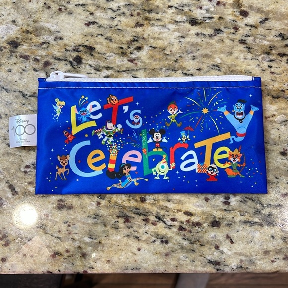 ✨✨FREE✨✨w/ purchase of $20 or more! Or buy for listed price 👍🏼 - Picture 1 of 3